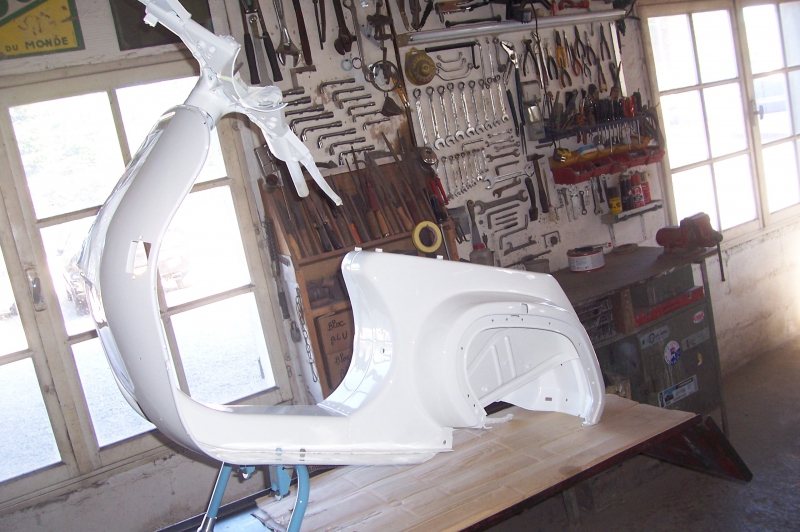 RESTAURATION SCOOTER VESPA PK80 DE 1984