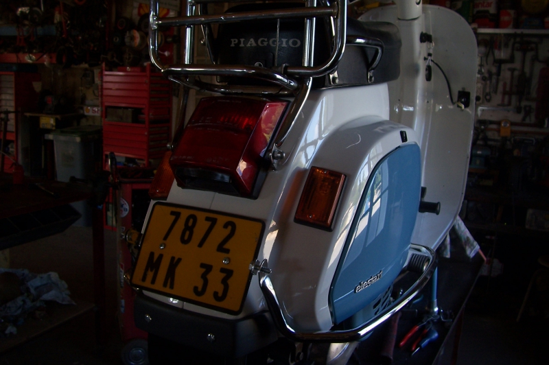 RESTAURATION SCOOTER VESPA PK80 DE 1984