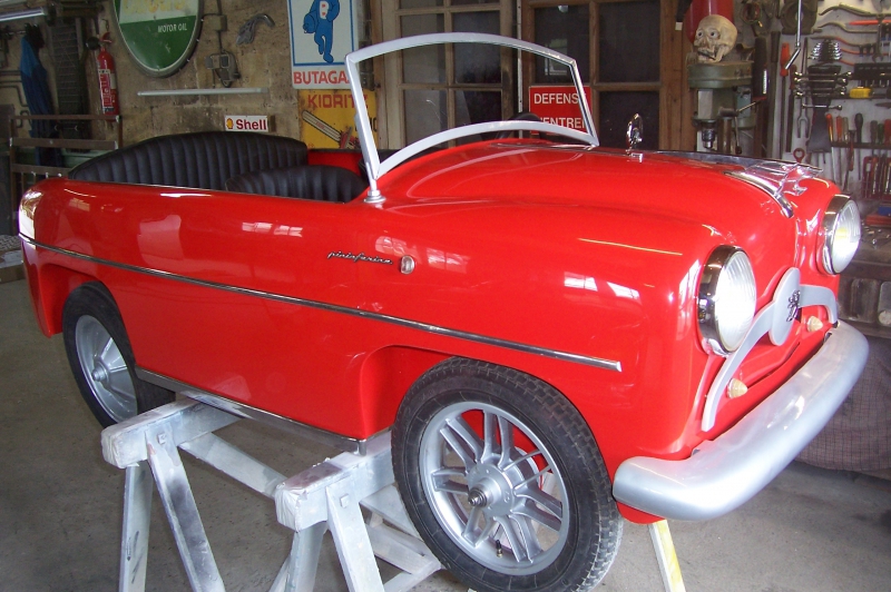 Restauration Peugeot 403 cabriolet manège 1960