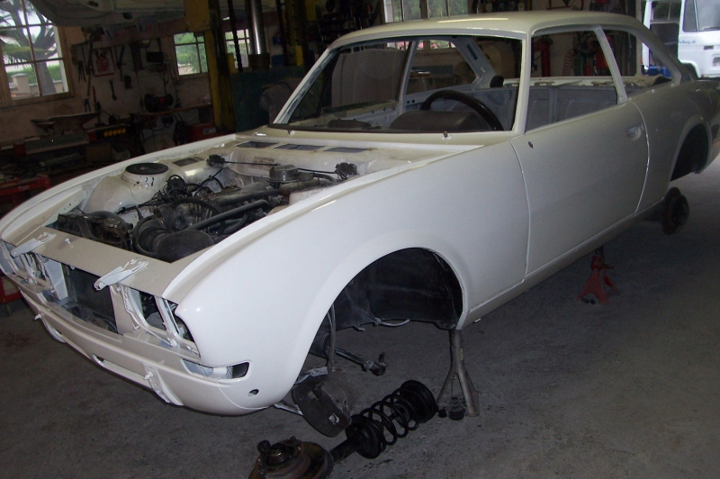 Restauration Coupé Peugeot 504 Pinifarina